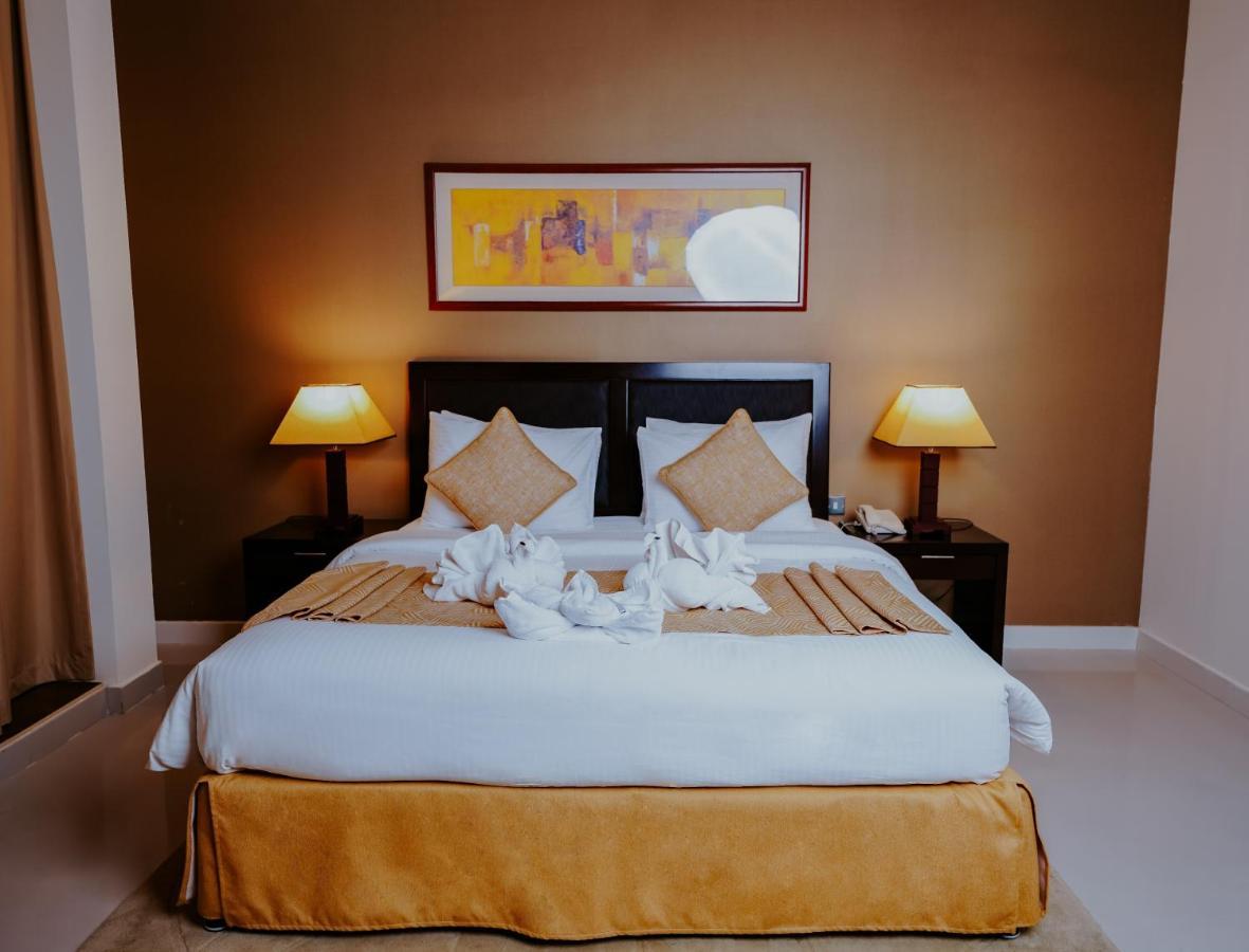 Готель Villaggio 4*
